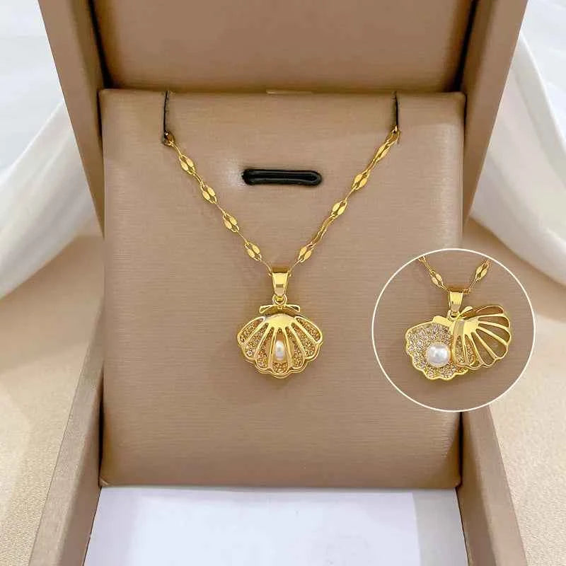 Elegant French Hollow Shell Pearl Necklace - Stainless Steel