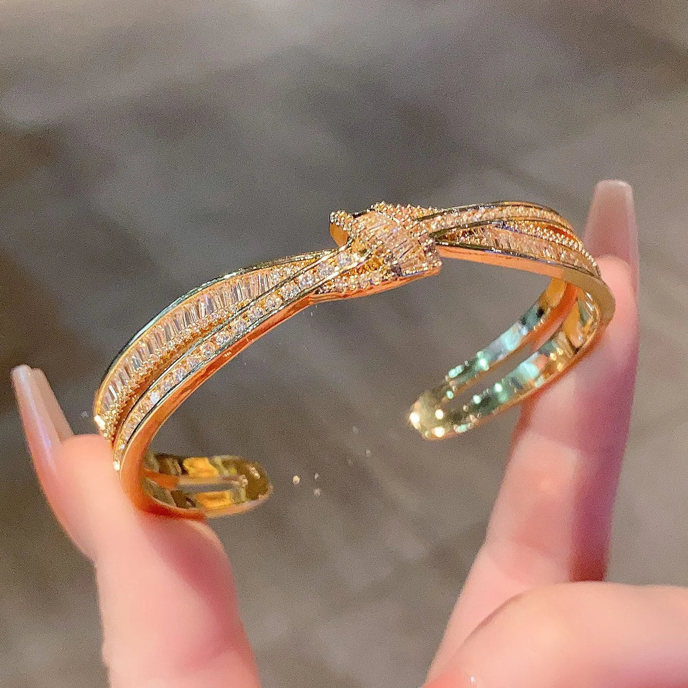 Elegant Twisted Knot Cuff Bracelet - Sparkling Zircon