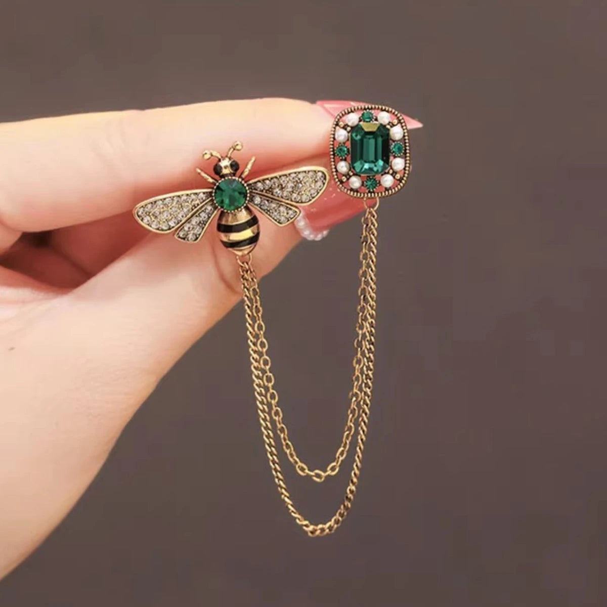 Luxury Crystal Bee Brooch - Elegant Sweater Pin