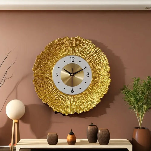Elegant Luxury Metal Wall Clock - Modern Round Design