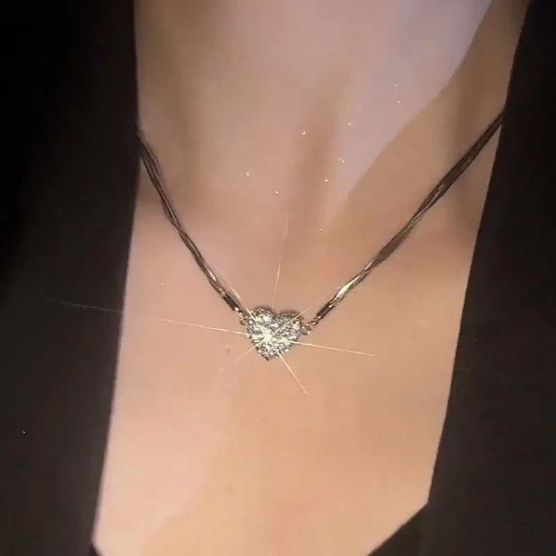 Exquisite Magnetic Love Necklace - Elegant Heart Choker