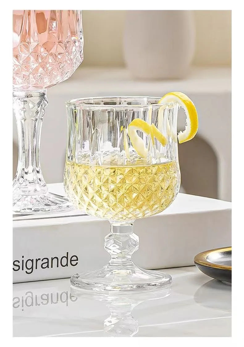 Elegant Vintage Red Wine Glass - High-Stem & Transparent