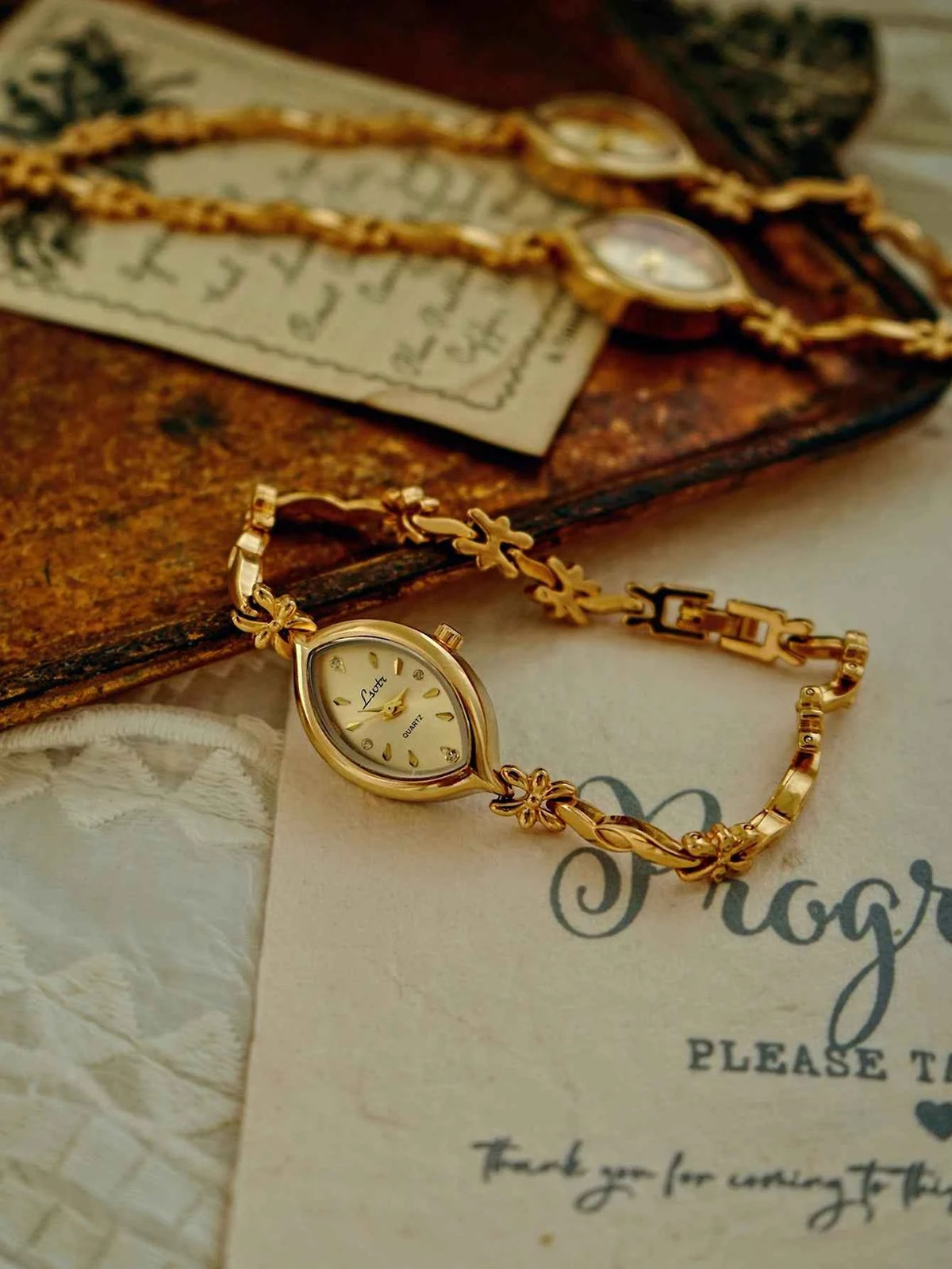 Elegant French-Style Retro Small Dial Gold Women's Watch