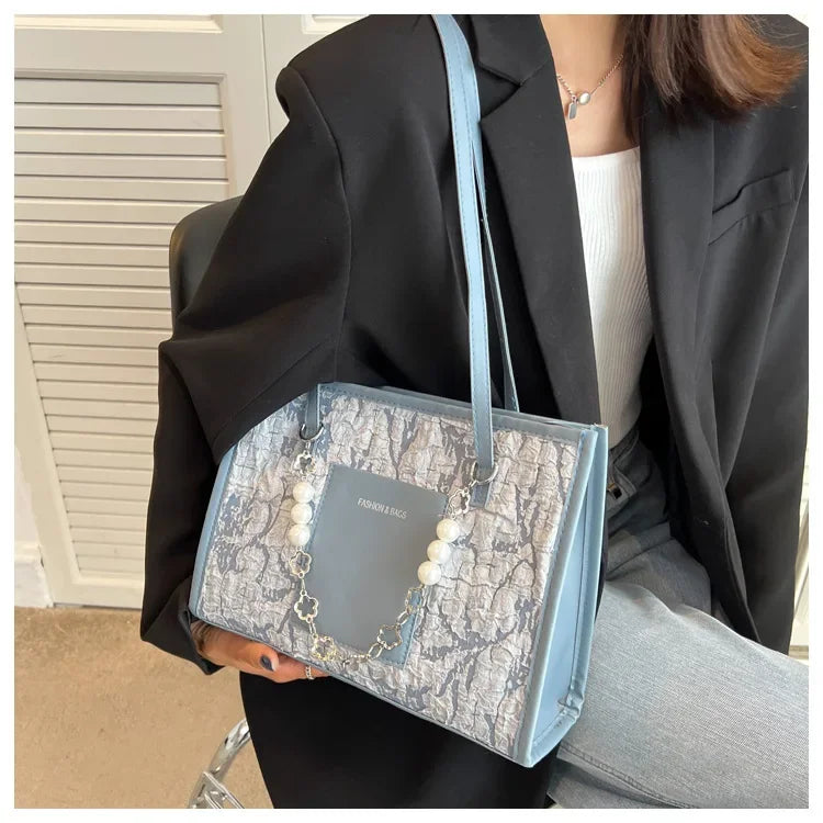 Elegant Large Capacity Tote Bag with Pearl Chains