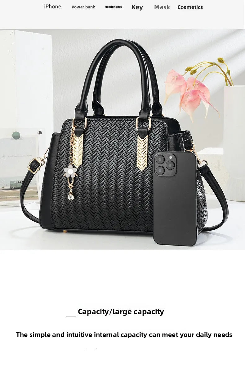 Elegant Commuter Bag - Large Capacity Single Shoulder Style