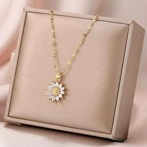 Elegant Gold Flower Necklace - Zirconia Light Luxury Pendant