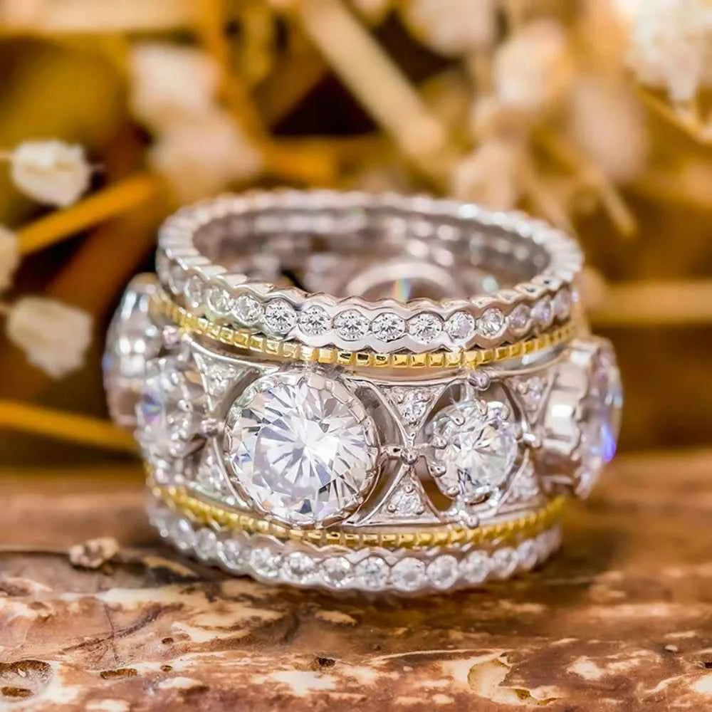 Luxury Zircon Stainless Steel Ring - Two-Color Court Style