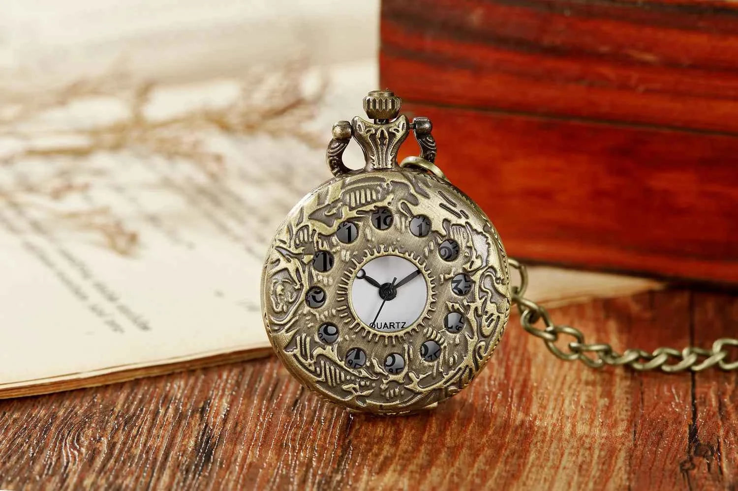 Classic Hollow out Pocket Watch Bronze Moon Man/Triangle/Love/Constellation Commemorative Pocket Watch 2023