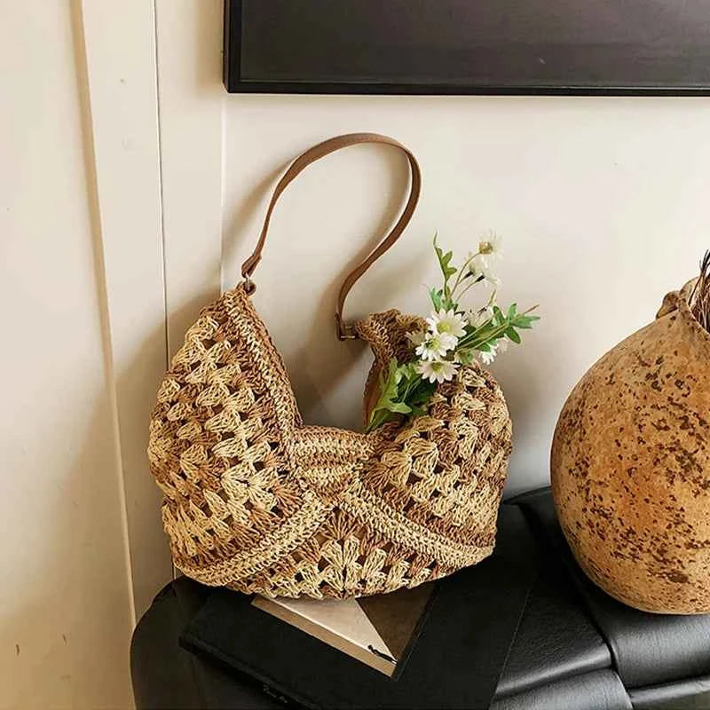 Elegant Knitted Straw Handbag - Hand-Woven Seaside Tote