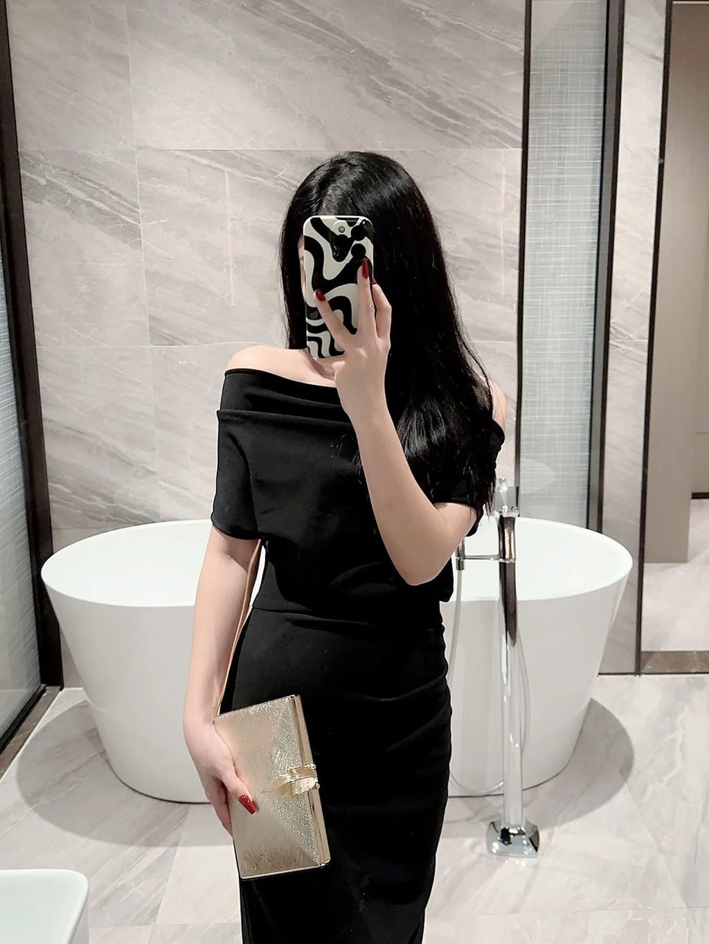 Elegant Gold Evening Clutch - Leaf Buckle Box Bag