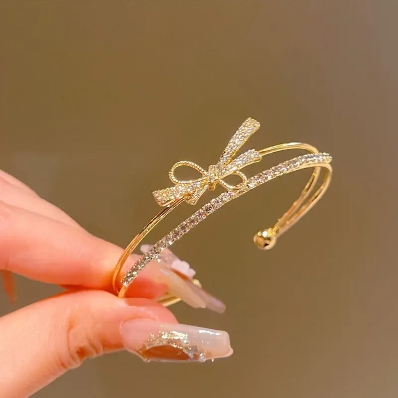 Premium Elegant Bow Bracelet - Sparkling Platinum-Plated Cuff