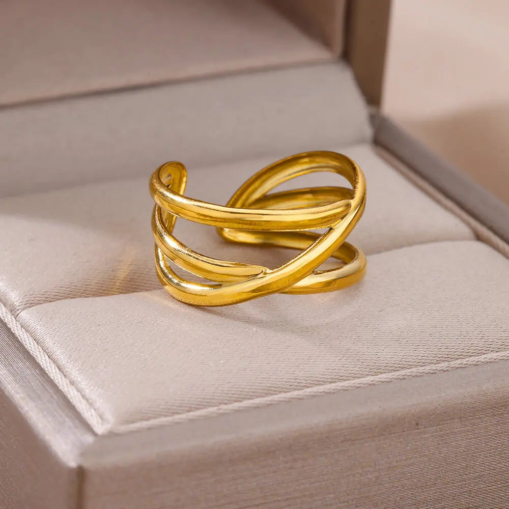 Luxury Classic Gold Stainless Steel Ring for Women