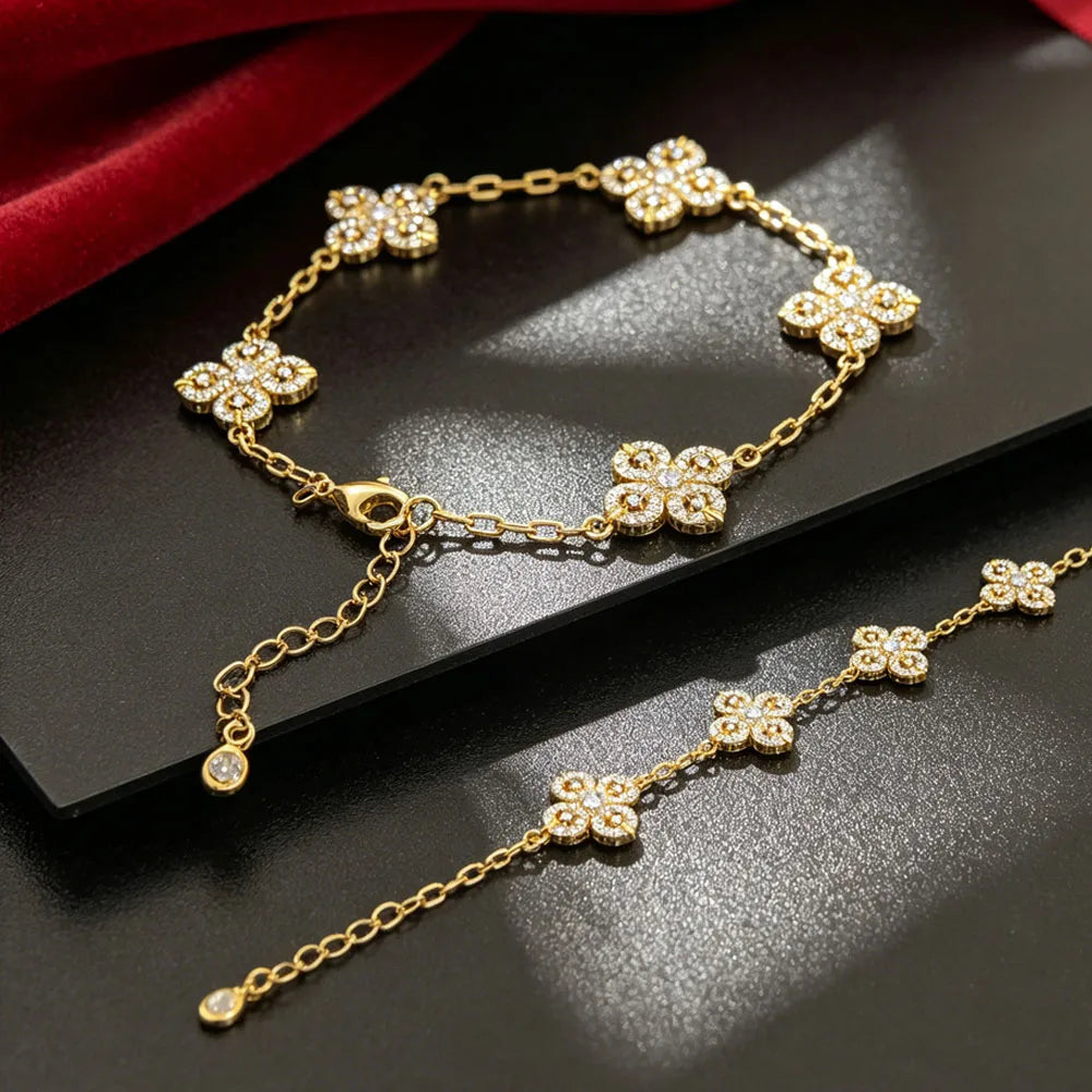 Elegant Diamond Clover Bracelet - 18K Gold Plated