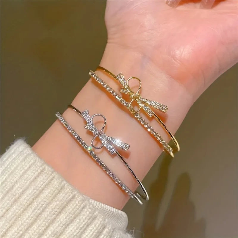 Premium Elegant Bow Bracelet - Sparkling Platinum-Plated Cuff