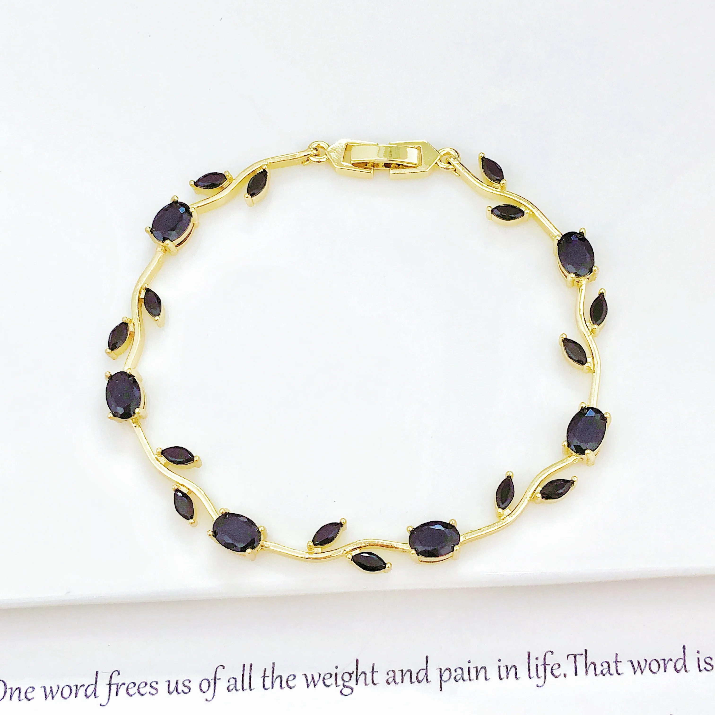 Elegant Crystal Leaf Jewelry Set - Premium Necklace & Bracelet