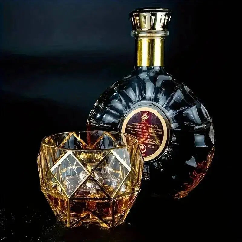 Elegant Luxury Whiskey Glass - Crystal & Golden Line Design