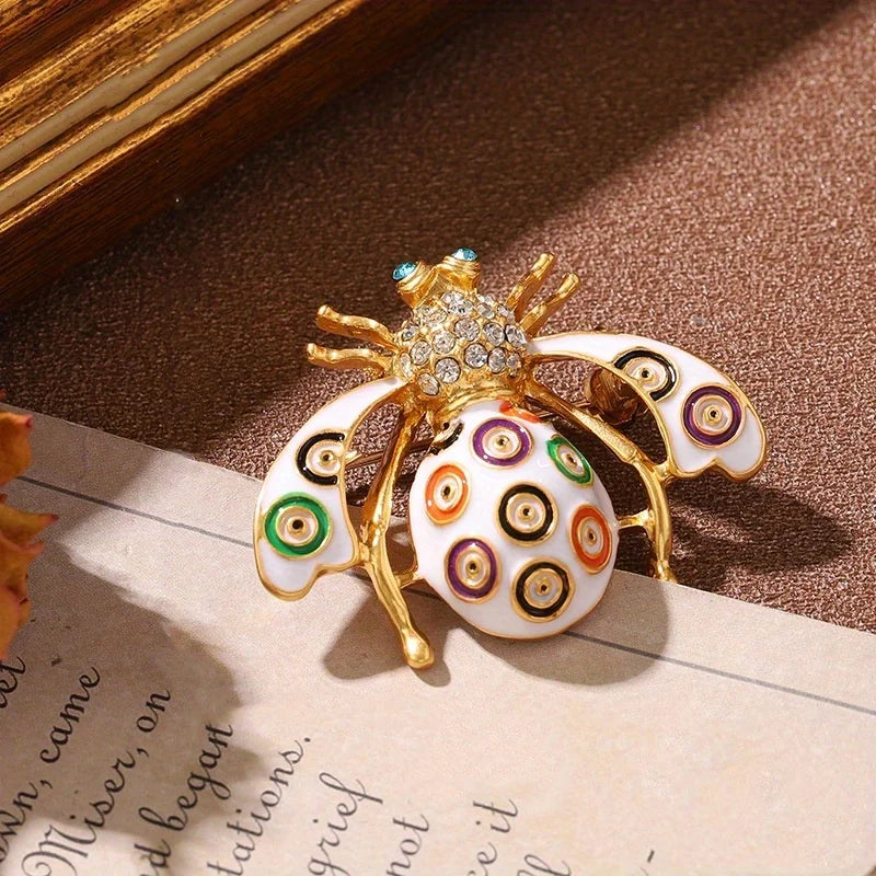 Elegant Crystal Bee Brooch Pin - Vintage Rhinestone Insect Badge