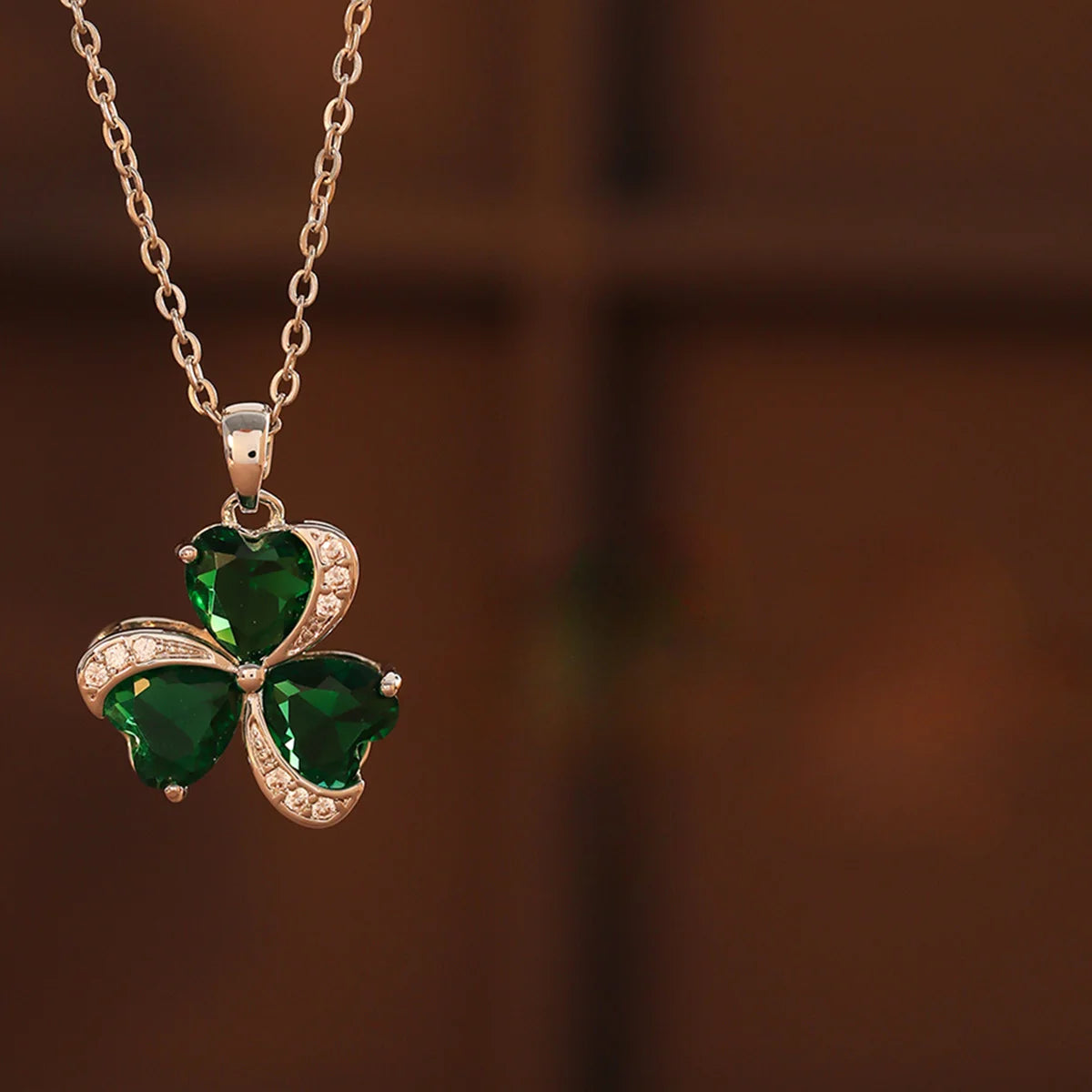 Elegant Emerald Chain Necklace - Stainless Steel Collarbone