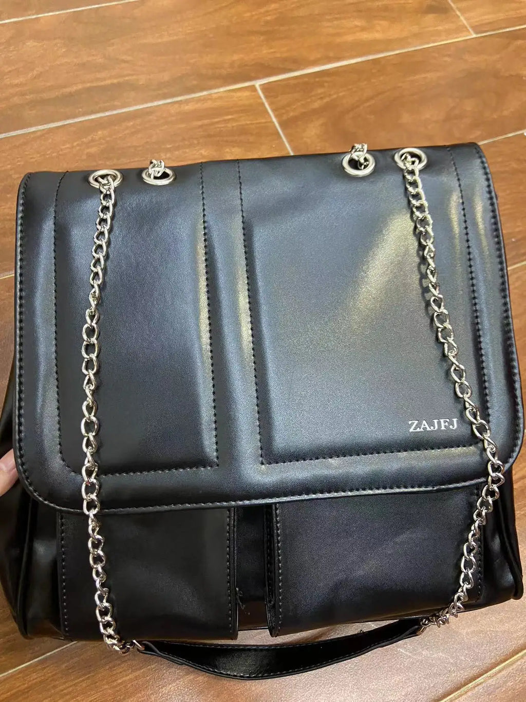 Elegant Black Leather Crossbody Bag - Large Capacity Vintage Style