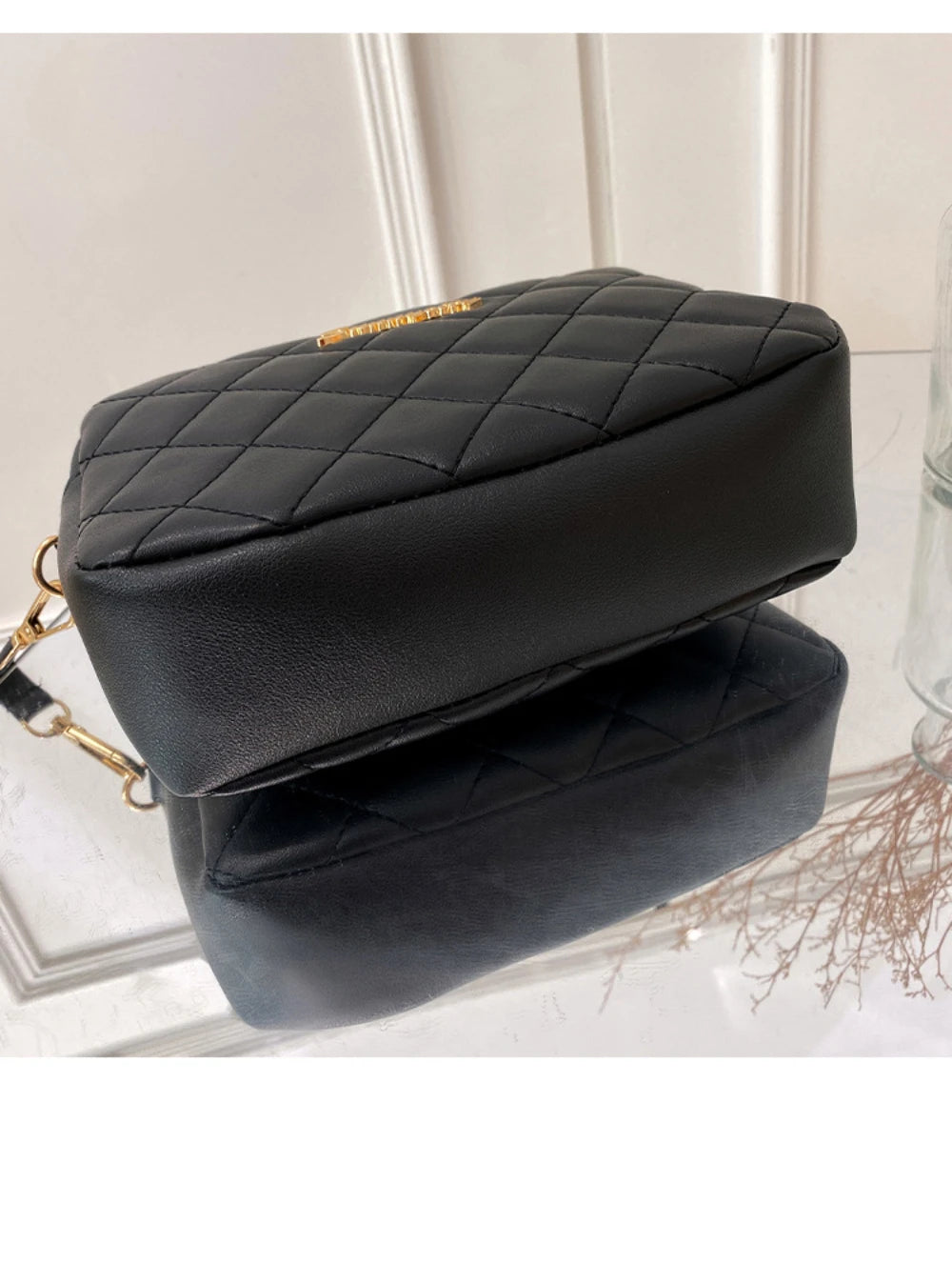 Tassel Embroidery Crossbody Bag - Chic Lingge Plaid Camera Bag with Chain Strap for Women - Tulique