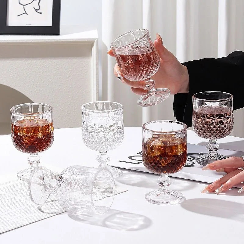 Elegant Vintage Red Wine Glass - High-Stem & Transparent