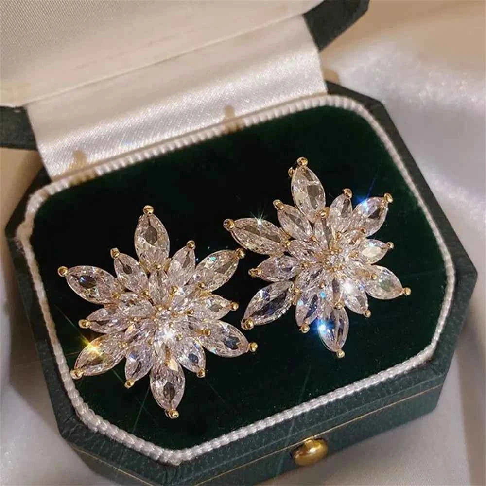 Luxury Crystal Flower Stud Earrings - Elegant Floral Design