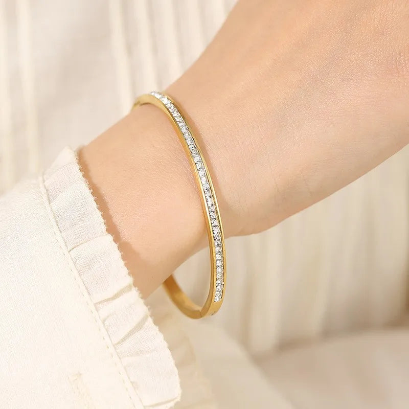Luxury Roman Numerals Bracelet - Stainless Steel Elegance