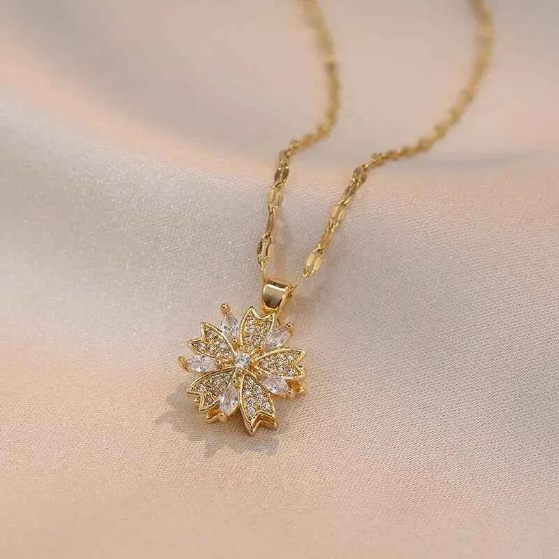 Elegant Gold Flower Pendant Necklace - Premium Spin Zircon Jewelry