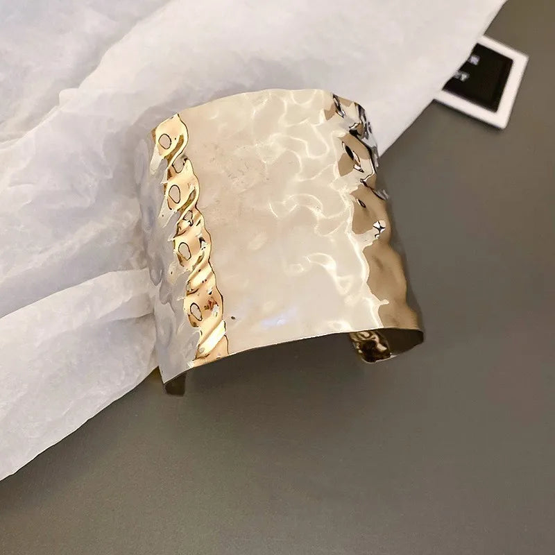 Elegant Luxury Wide Edge Bracelet - Personalized Temperament