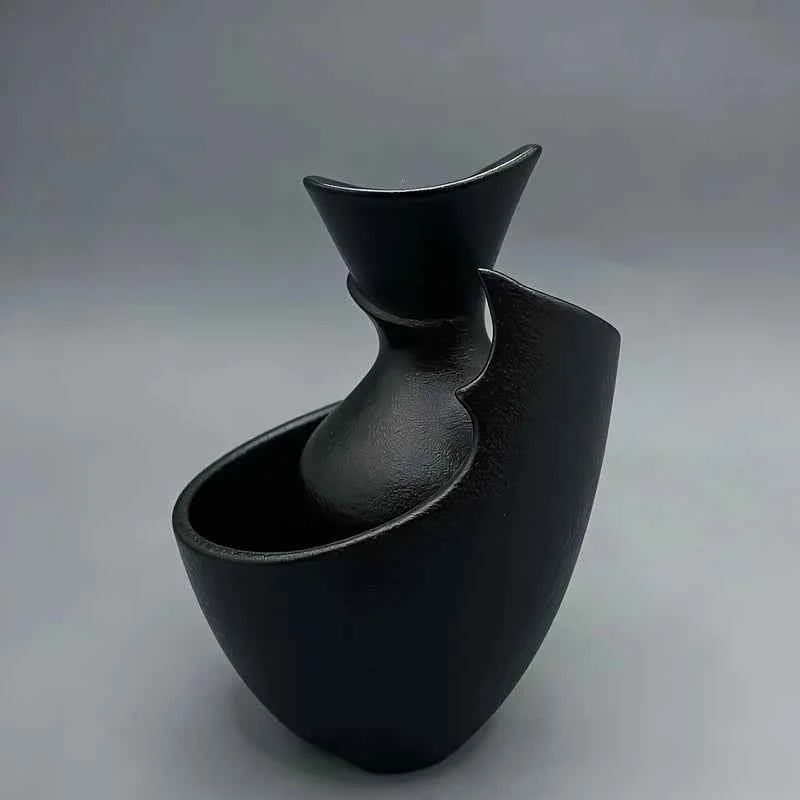 Minimalist Nordic Decorative Vase - Elegant Tabletop Ornament