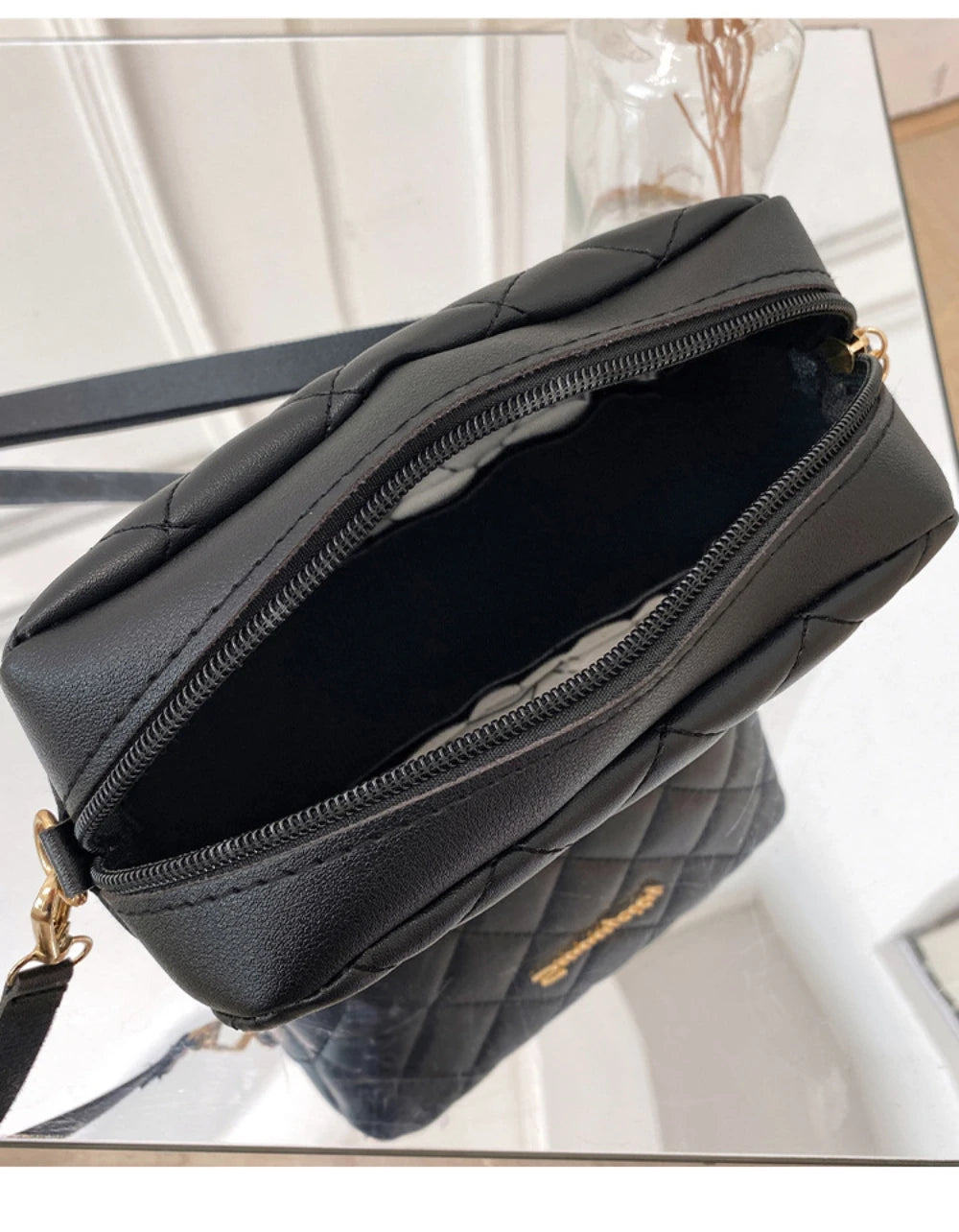 Tassel Embroidery Crossbody Bag - Chic Lingge Plaid Camera Bag with Chain Strap for Women - Tulique