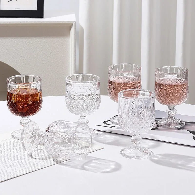 Elegant Vintage Red Wine Glass - High-Stem & Transparent
