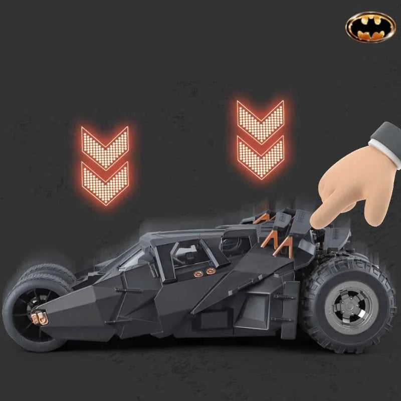 1:18 Scale Batman Batmobile Tumbler Alloy High Tech Toys Exquisite Model Diecast Metal Spray Sound Light Hobby Collect Decoratio