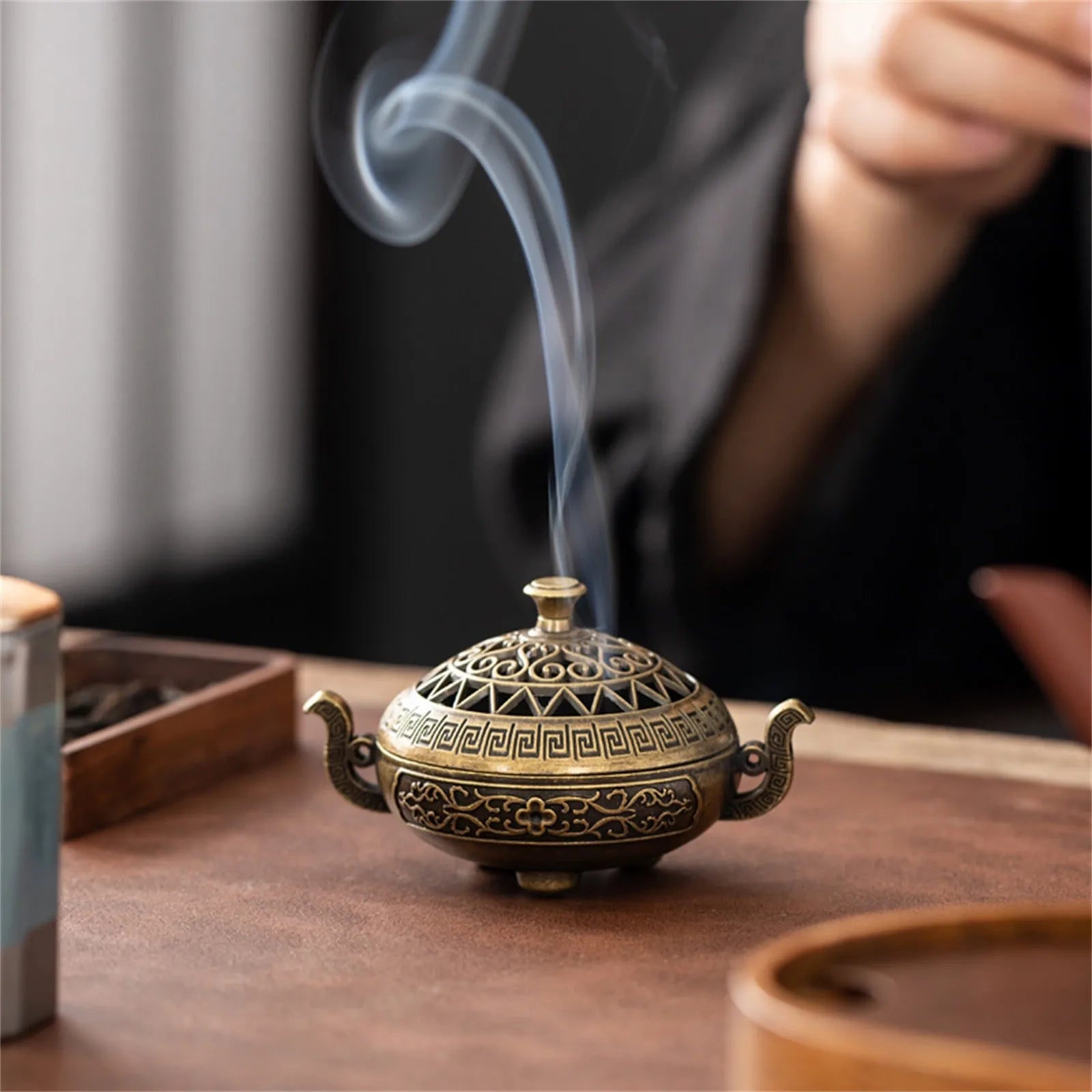 Elegant Copper Alloy Incense Burner - Hand-Carved Fretwork Design