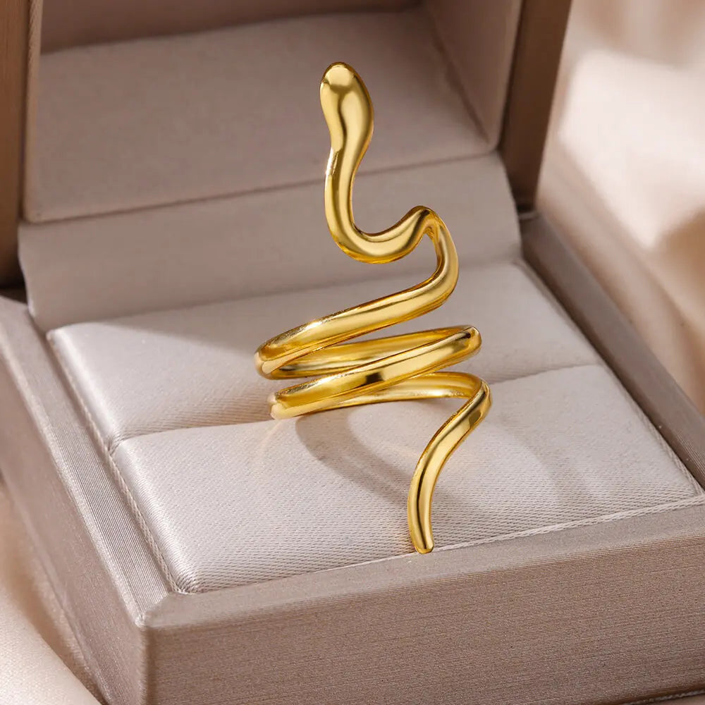 Luxury Classic Gold Stainless Steel Ring for Women