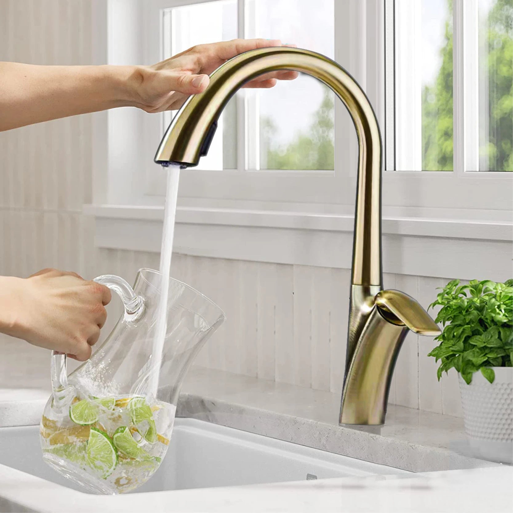 Premium Brushed Gold Kitchen Faucet - Pull-Out Spray