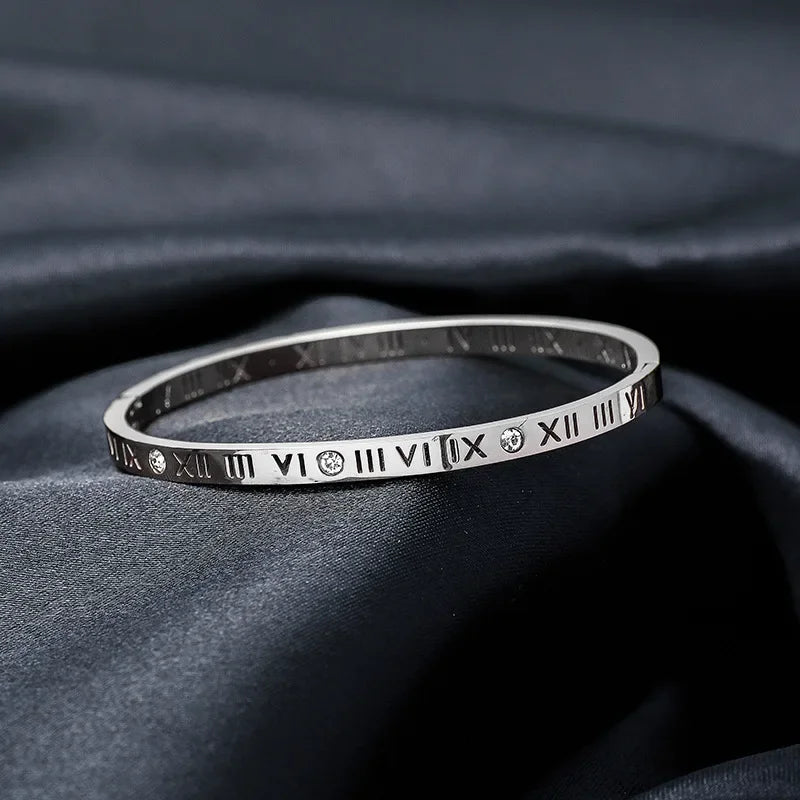 Luxury Roman Numerals Bracelet - Stainless Steel Elegance