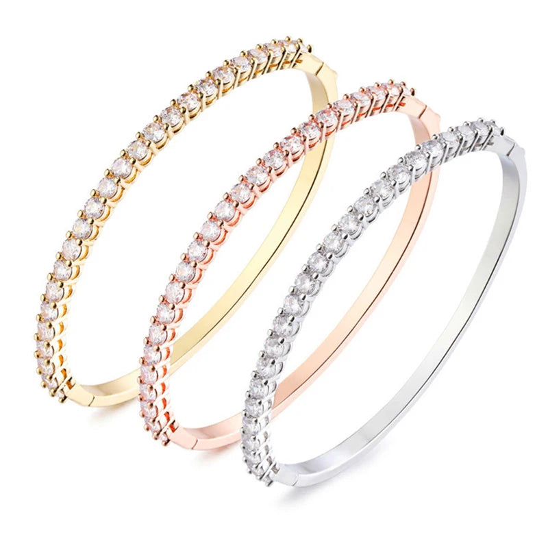 Elegant Luxury Cuff Bangle - 18K Gold Plated