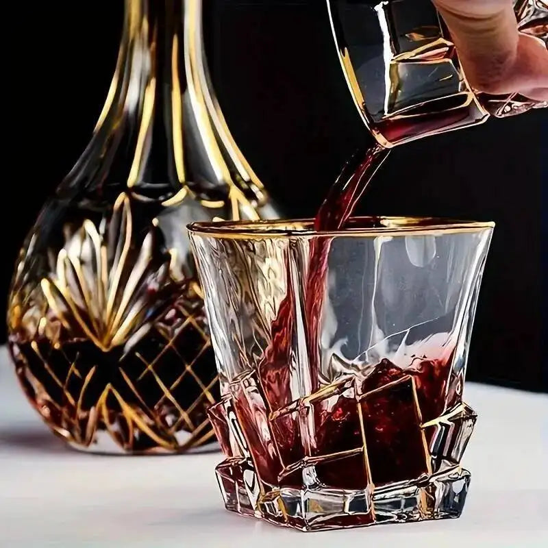Elegant Luxury Whiskey Glass - Crystal & Golden Line Design