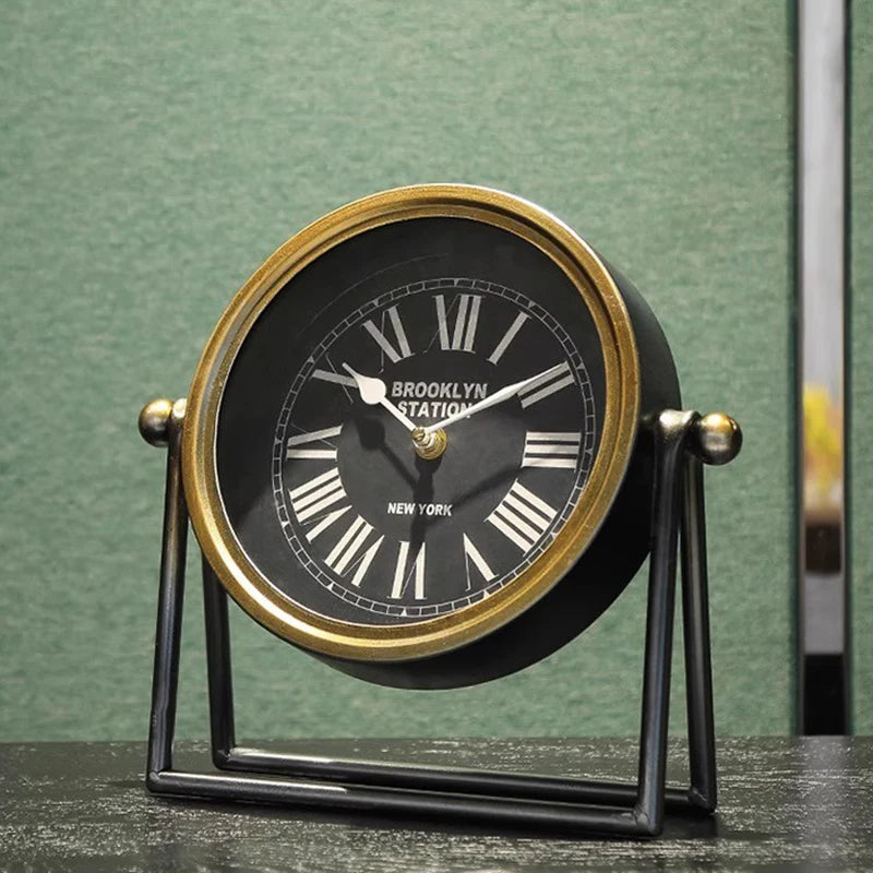 Elegant Retro Metal Desk Clock - Silent Quartz Design