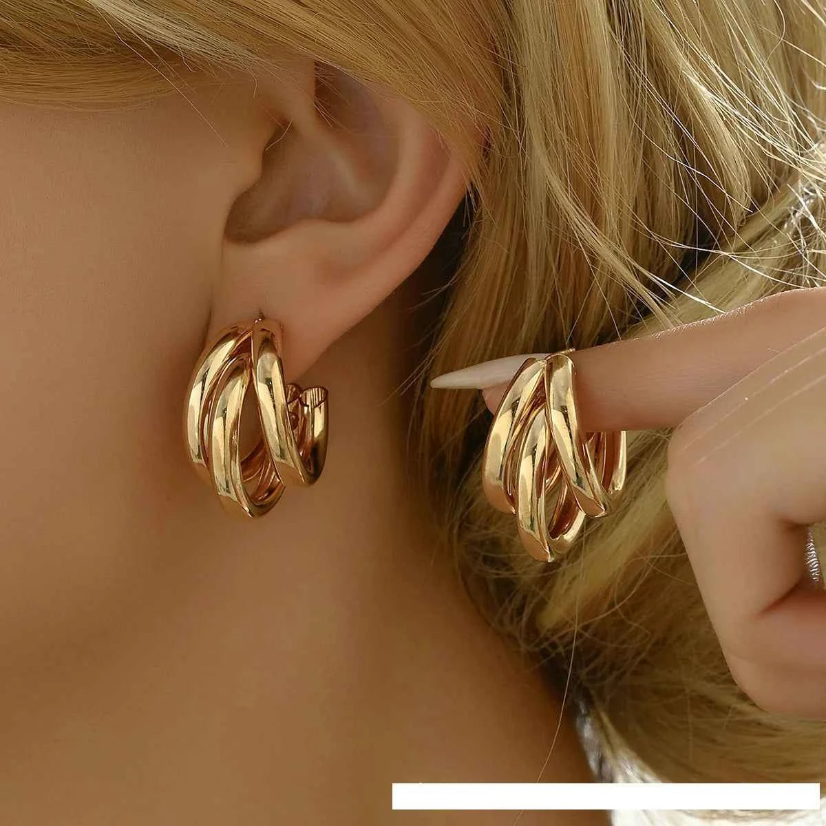 Elegant Gold Hoop Earrings - Vintage Geometric Statement Jewelry